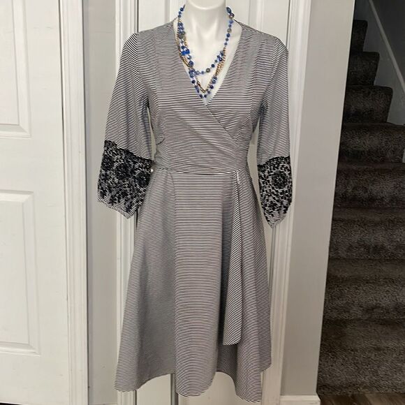 CALVIN KLEIN CUTE DRESS SIZE 8 - Picture 7 of 10